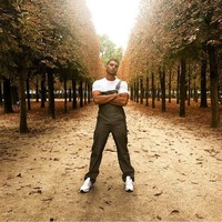 Nggak hanya beda usia, tapi juga beda agama dengan Kourtney. Namun keduanya saling menghormati agama masing-masing.  Foto: Instagram