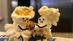 Lucu Banget! Begini Buah-buahan Kalau Foto Bareng Kakek dan Neneknya