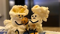 So sweet! Keluarga bahagia, nih. Ibu dan ayah popcorn punya anak manis. Anaknya sendiri adalah biji jagung. Kreatif banget ya Sean. Foto: Instagram @sean_charmatz