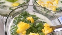 Paduan cendol sederhana dengan irisan buah nangka milik @kulinerbandung, jadi bikin haus, ya? Foto: Instagram