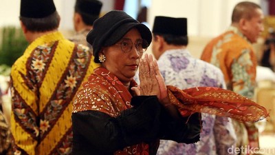 Begini Gaya Menteri Susi Buka Puasa di Istana