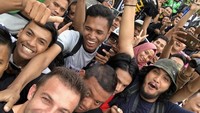 Alessandro Del Piero merupakan legenda sepakbola dari Italia, sekaligus bagi timnya Juventus. Lewat Instagram pribadinya, alessandrodelpiero dia sering memposting foto-foto travelingnya. Yang terbaru, saat dirinya di Medan (Instagram/alessandrodelpiero)