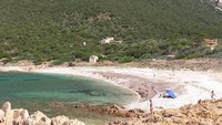 Singkat cerita penguasa Sardinia saat itu, Carlo Alberto datang ke Tavolara untuk berburu kambing langka tersebut. Karena senang sudah ditemani, Alberto mengakui Paolo yang sudah menemaninya adalah Raja Tavolara. (danielepipitone/Instagram)