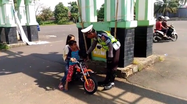 Foto: Instagram/Satlantas Polres Lampung Utara Foto: Instagram/Satlantas Polres Lampung Utara