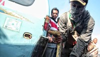 Ular piton tersebut ditangkap oleh warga pada sekitar jam 08.00 pagi, Jumat (18/5/18) waktu setempat.
