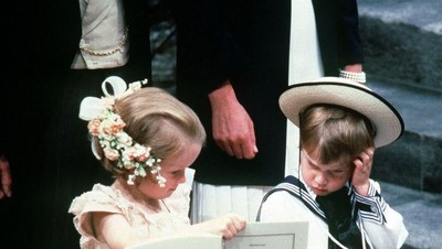 Gaya Menggemaskan Page Boy dan Bridesmaid di Royal Wedding Seluruh Dunia