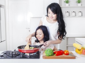 Menu Sahur Tepat Agar Anak Tak Gampang Lemas Saat Puasa