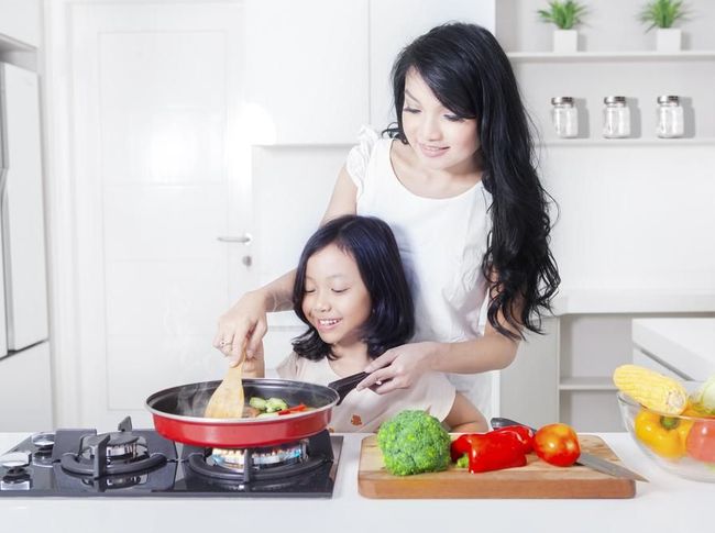 Menu Sahur Tepat Agar Anak Tak Gampang Lemas Saat Puasa
