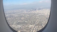 Jepretan Del Piero saat mau landing di Los Angeles. Boleh juga fotonya (Instagram/alessandrodelpiero)