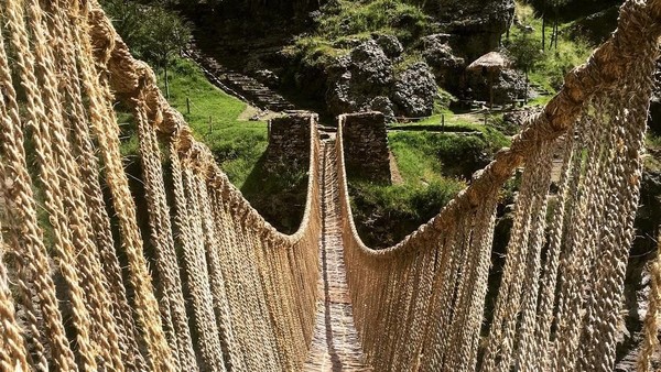 Jembatan Rumput Sekuat Baja Peninggalan Suku Inca