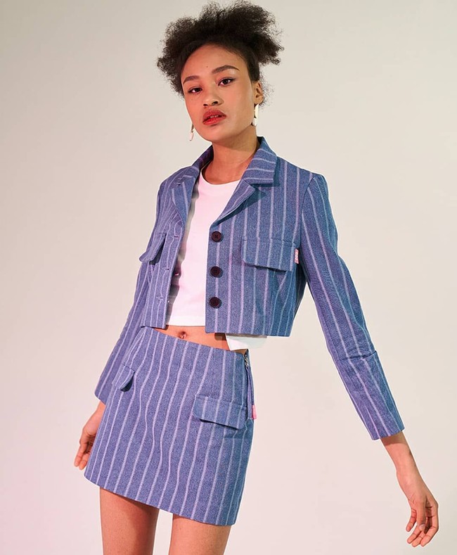 Bae Yoo Jin lahir dari seorang ayah berdarah Nigeria dan ibu yang merupakan keturunan Korea Selatan. Di usia 16 tahun, ia sudah debut menjadi model. Foto: Instagram/@bae_0430