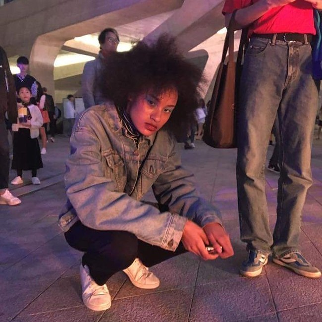 Wajah cantik nan uniknya sudah menghiasi berbagai runway fashion di Korea Selatan. Ia juga kerap menjadi model katalog sejumlah brand busana lokal. Foto: Instagram/@bae_0430