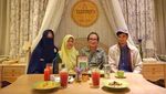 Keren! Gaya Muzammil, Qari Muda Asal Aceh Saat Ngopi hingga Makan Pasta