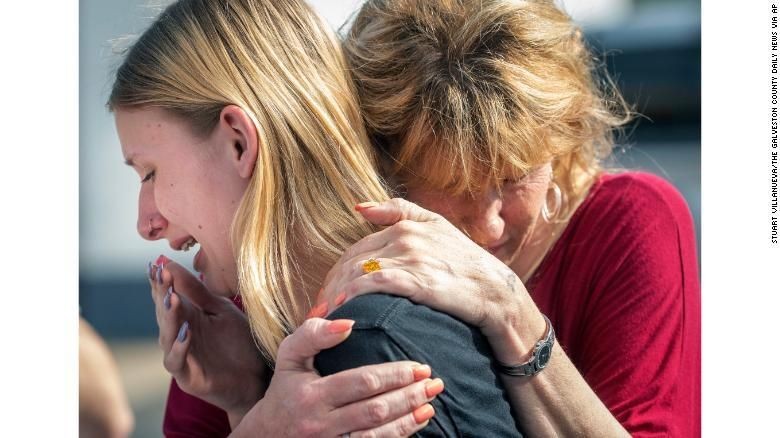Cerita Menegangkan Saksi saat Penembakan Brutal di Sekolah Texas Cerita Menegangkan Saksi saat Penembakan Brutal di Sekolah Texas