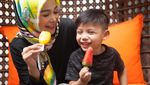 Makin Cantik Setelah Berhijab, Begini Gaya Makan Soraya Larasati