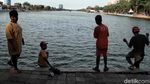 Menanti Magrib Sambil Berburu Menu Takjil di Danau Sunter