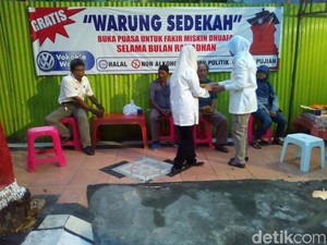 Warung Sedekah di Kudus Ini Sediakan Nasi dan Lauk Buka Puasa Gratis