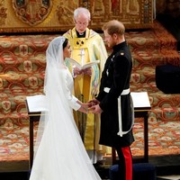 Sempat beredar spekulasi bahwa Meghan Markle akan mengenakan gaun Ralph & Russo sampai Stella McCartney. Nyatanya, pilihannya jatuh pada brand asal Prancis Givenchy. Foto: Getty Images