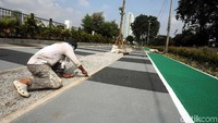Tidak hanya sekedar memenuhi kewajiban penyediaan akses bagi pejalan kaki, namun trotoar yang dibangun juga mengedepankan nilai-nilai estetika.