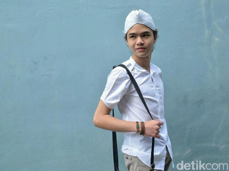 Dul Baru Ingin Lanjutkan Sekolah Setelah Umur 20 Tahun Dul Baru Ingin Lanjutkan Sekolah Setelah Umur 20 Tahun