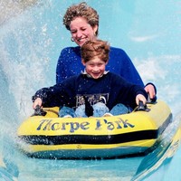 Memori masa kecil yang sangat indah. Bermain bersama Putri Diana di taman bermain. Foto ini diambil pada 1992.  Foto: Istimewa