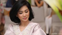 Rupa-rupanya usai potong rambut nih. Foto: Hanif Hawari
