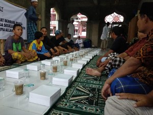 Warga Miskin Pademangan Dapat Buka Gratis dari Pemprov DKI dan ACT