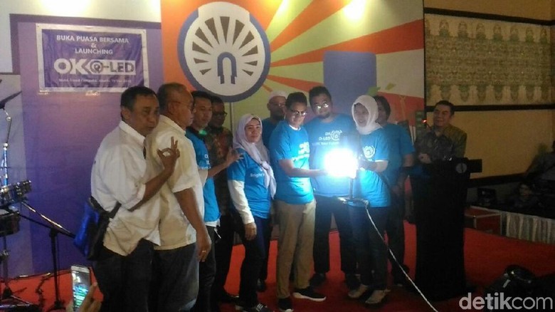Lanching Lampu OK O LED Sandi Ini SNI Terangnya Luar Biasa Lanching Lampu OK O LED Sandi Ini SNI Terangnya Luar Biasa