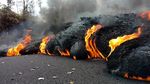 Ngeri! Lava Gunung Kilauea Membakar Jalan