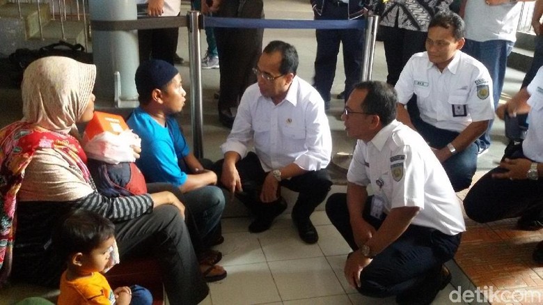 Menhub: Pemudik Terbesar Tahun Ini Angkutan Udara Menhub: Pemudik Terbesar Tahun Ini Angkutan Udara