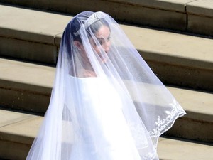 Meghan Markle Pakai Gaun Pengantin Rp 3,8 M Saat Upacara Pernikahan