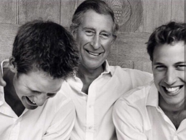 Hubungan Pangeran Charles dengan William dan Harry Dikabarkan Renggang Hubungan Pangeran Charles dengan William dan Harry Dikabarkan Renggang