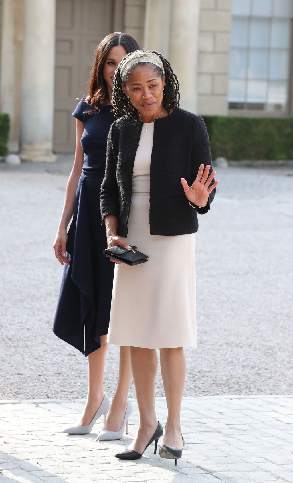 BERKSHIRE, ENGLAND - MAY 18:  Meghan Markle and her mother, Doria Ragland arrive at Cliveden House Hotel on the National Trust's Cliveden Estate to spend the night before her wedding to Prince Harry on May 18, 2018 in Berkshire, England.  (Photo by Steve Parsons - Pool / Getty Images)