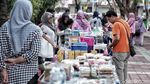 Menanti Magrib Sambil Berburu Menu Takjil di Danau Sunter