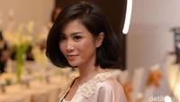 Meski sudah memasuki usia kepala tiga, Bunga Zainal tetap terlihat muda kan guys? Foto: Noel/detikHOT