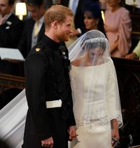 Terungkap, Ini Desainer yang Rancang Gaun Pengantin Meghan Markle