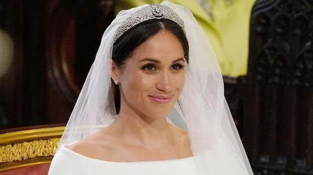 Tiara yang dikenakan Meghan Markle dulunya milik Ratu Marry.