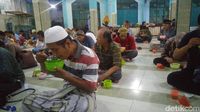 Tradisi Berbagi Bubur India yang Gurih Semerbak untuk Berbuka Puasa