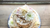 Kue spesial ini dibuat untuk dihidangkan ke 600tamu undangan. Claire mendeskripsikan rasa kue nya merupakan perpaduan antara manis, asam, dan rasa unik dari bunga elderflower. Foto: Istimewa/Getty Images