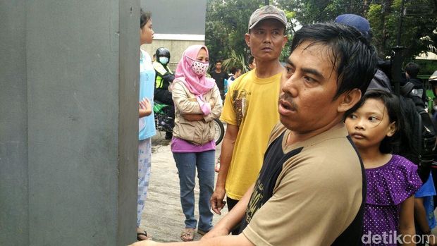 Warga: Damkar Telat Datang ke Kebakaran Kemang karena Rekayasa Lalin