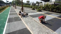 Proses perbaikan dan pembangunan pedestrian diluar kawasan GBK Senayan ini juga bekerja sama dengan salah satu perusahaan konstruksi terkenal di Indonesia.