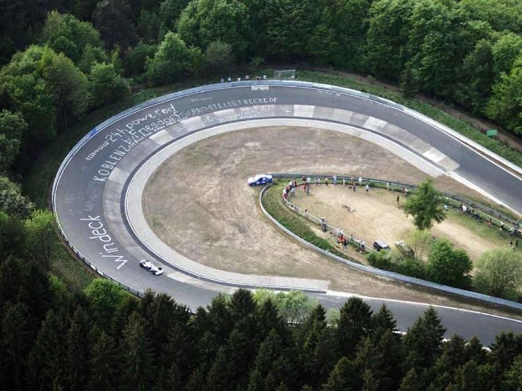 Intip Peran Penting Sirkuit Nurburgring untuk Produsen Mobil Super