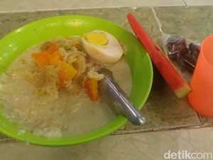 Tradisi Berbagi Bubur India yang Gurih Semerbak untuk Berbuka Puasa