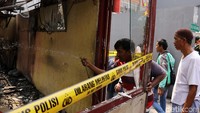 Rumah makan Padang yang terbakar ini berlokasi di Jalan Kemang Utara 9, Duren Tiga, Jakarta Selatan.