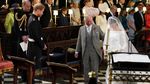 Penampilan Meghan Markle dengan Gaun Putih