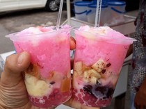 Sueger! Es Doger Husni Jadi Penumpas Cuaca Terik di Bandung