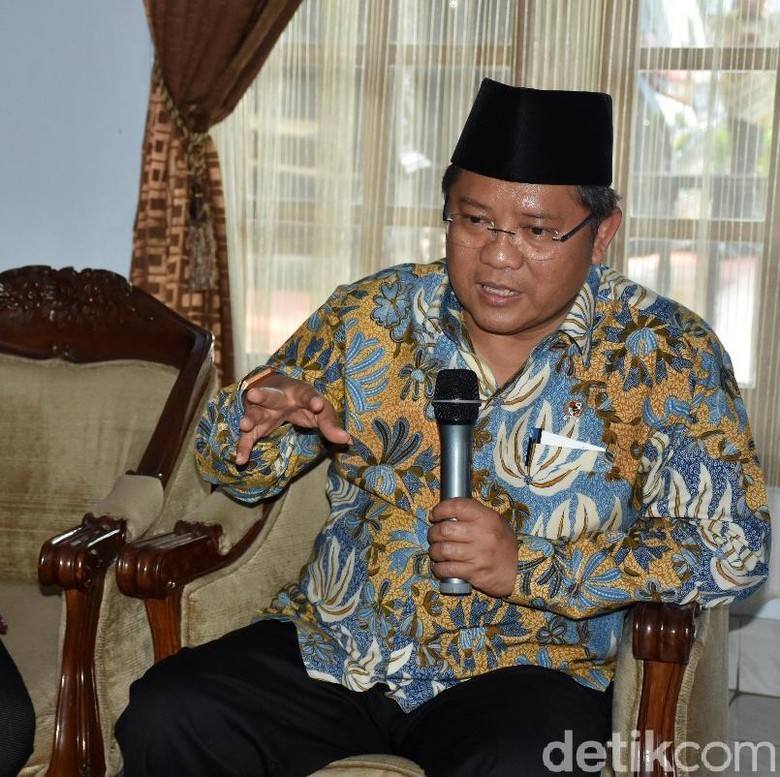 Menkominfo: 2.500 Akun Radikal Diblokir, 9.500 Diverifikasi Menkominfo: 2.500 Akun Radikal Diblokir, 9.500 Diverifikasi