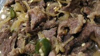 Daging teriyaki ternyata bisa jadi alternatif sahur praktis dan enak lho. Netizen @uleerossi ini buktinya bisa sahur dengan menu mantap. Foto: Instagram