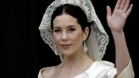 Plagiat atau tidak, namun gaun yang dikenakan Putri Mary dan Meghan Markle sama-sama indah. Foto: Sean Gallup/Getty Images