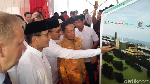 Sandiaga Uno di lokasi peresmian ITF Sunter.